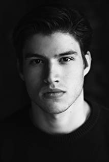 How tall is Cameron Cuffe?